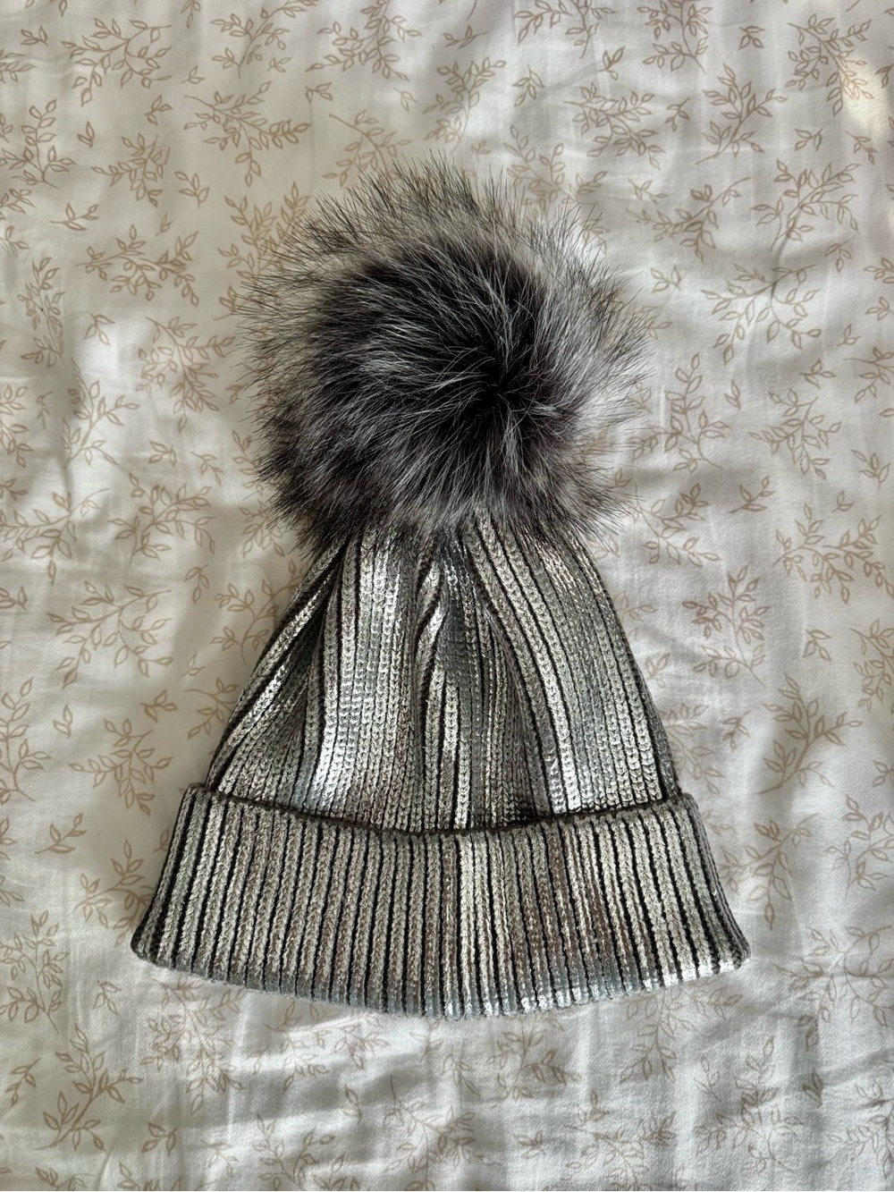 NWOT Adrienne Landau Silver Metallic Knit Beanie with Gray Faux Fur Pom